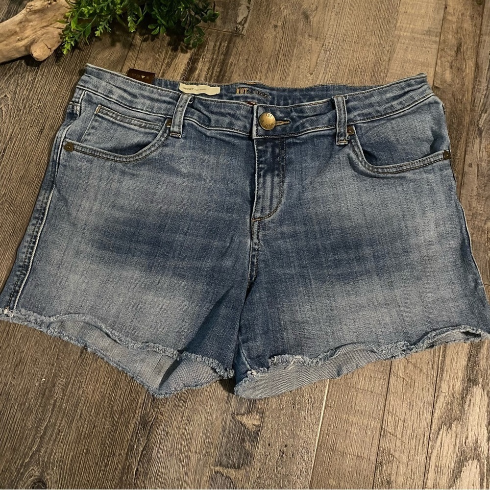 KUT FROM THE KLOTH “Gidget” Frey Jean Shorts Size 10